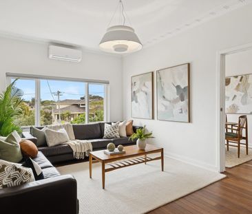 Stunning 3-Bedroom Main House at 62 Baden St, Joondanna - Photo 3