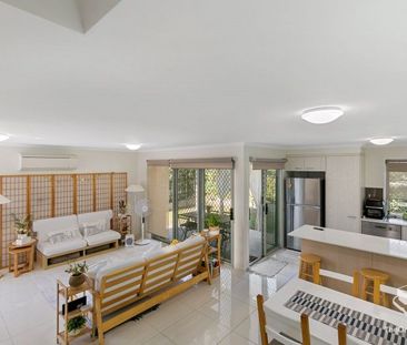 Modern & Low-Maintenance Living in Prime Runcorn Location - Photo 2