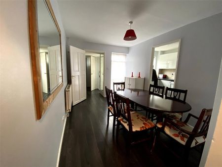 4 bedroom house to rent Chelsea Gardens, Houghton Regis, LU5 - Photo 5