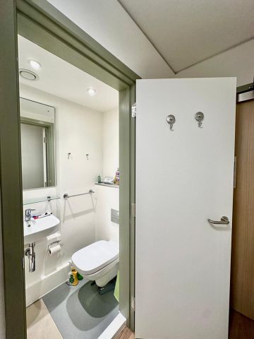 Room in a Shared Flat, Robeson House, SE15 - Photo 4