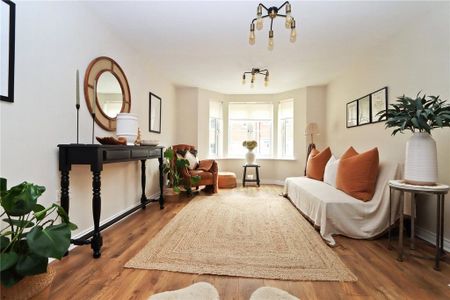 3 bedroom flat to rent - Photo 3