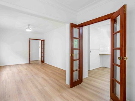 Newly Renovated Family Home! - Photo 4