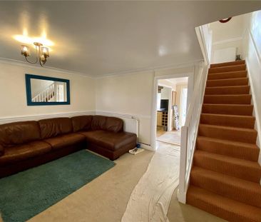 3 bedroom semi-detached house to rent - Photo 2