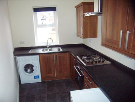 2 bedroom apartment to rent - Photo 4