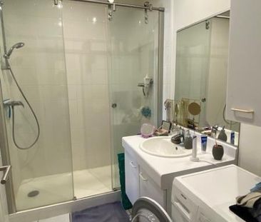 Location Appartement 2 pièces 47m² LYON 3ème - Photo 3