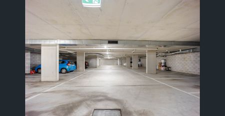 Boutique Apartments-Generous, modern-One bedroom-two bathrooms plus study - Photo 4