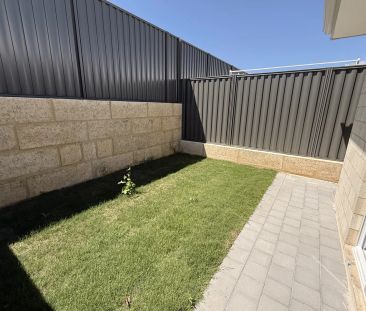 Stylish Coastal Unit - 8A Lighthouse Grove, Madora Bay - Photo 5