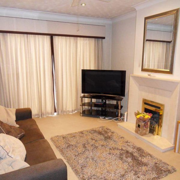 3 bedroom semi-detached house to rent - Photo 1