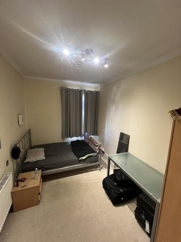 6 bedroom semi-detached house to rent - Photo 3