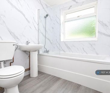 3 bedroom terraced house to rent - Photo 6