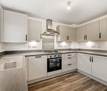 3 bedroom semi-detached house to rent - Photo 6