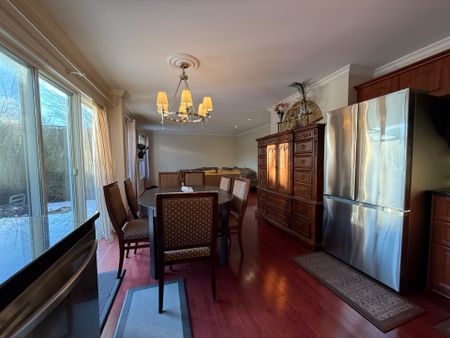 For Lease - 2 Kentsdale Drive, South of Baseline to Knoxdale, Ontario - Photo 2