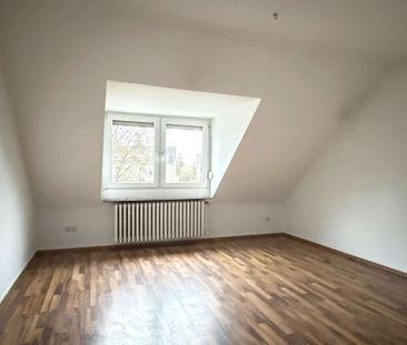 KREFELD-OPPUM: HELLE & SCHÖN GESCHNITTENE 2-ZIMMERWOHNUNG IM DACHGE... - Photo 5