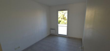 Location Appartement 3 pièces 62m² ISTRES 13800 - Photo 3