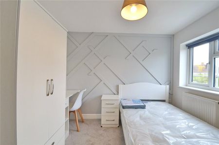 6 bedroom semi-detached house to rent - Photo 4