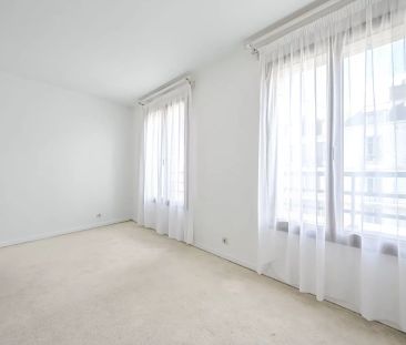 Très bel appartement 2 pièces avec parking Paris 16ème - Photo 1