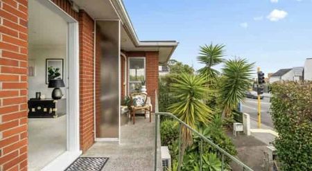 Modern 2-Bedroom Unit in Remuera – Perfect Location! - Photo 5