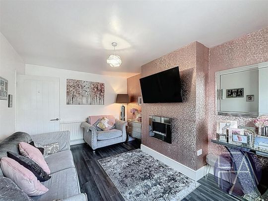 2 bedroom cottage to rent - Photo 1