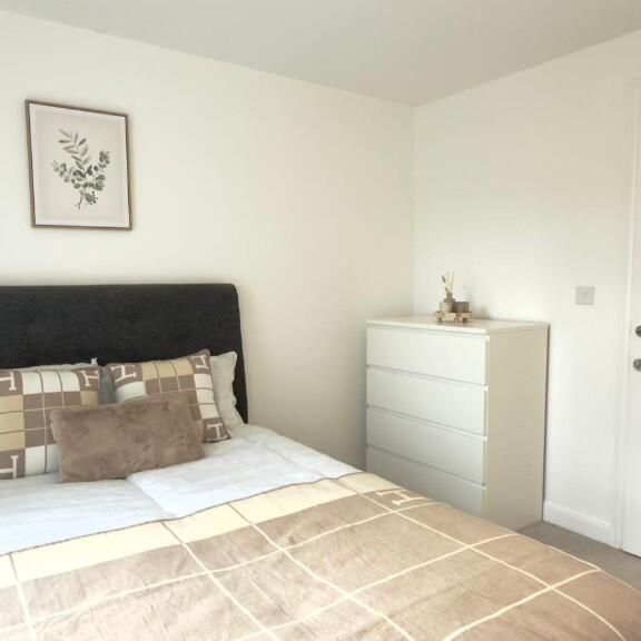 Room in a Shared House, Stephendale Road, SW6 - Photo 1