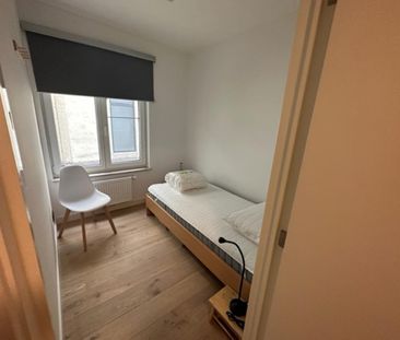 Nieuw gerenoveerde studio met aparte slaapkamer. - Foto 1