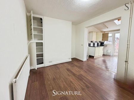 3 bedroom semi-detached house to rent - Photo 4