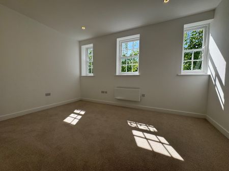 Hartington Place, Eastbourne - Photo 2