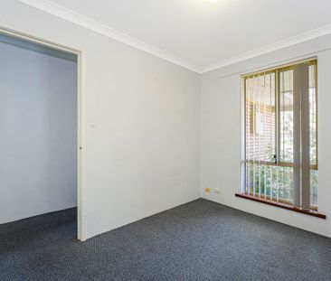 Family Home with Workshop - Photo 4