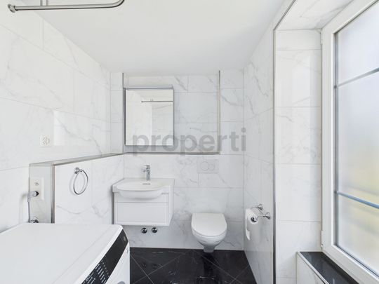 Hochwertig renovierte 2.5- Zimmerwohnung in historischem Haus - Photo 1