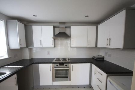 2 bedroom apartment to rent - Photo 4