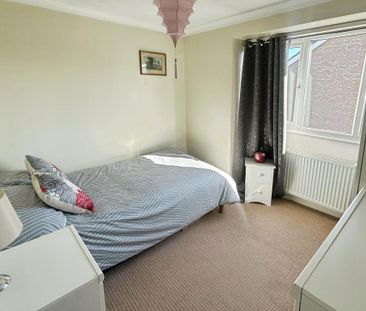 4 bedroom detached house to rent - Photo 5