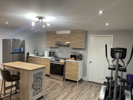 For Lease - 47 Ladyslipper Court, Markham, Ontario - Photo 2