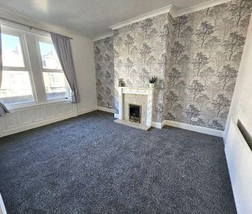 3 bedroom flat to rent - Photo 6