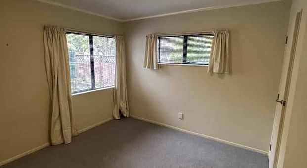 Charming Three-Bedroom Home in Maoribank - Photo 1