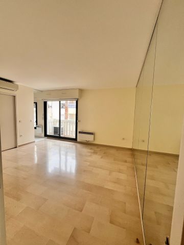 Location Appartement 1 pièce 33m² CANNES 06400 - Photo 2