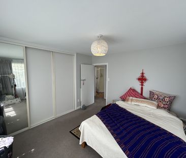 Cul-de-Sac Living Awaits! - Photo 4