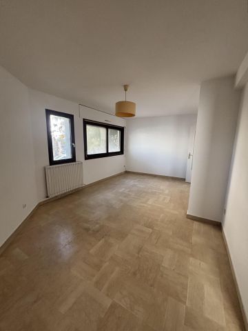 Appartement 1 pièce(s) 33.83 m² - Photo 2
