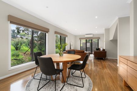 3/9 Louis Street, Greensborough - Photo 4