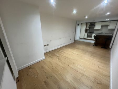 2 Bed Flat, Headstone Road, HA1 - Photo 4