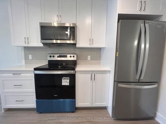 For Lease - 121 Mary Street Unit# 201, Clearview, Ontario - Photo 1