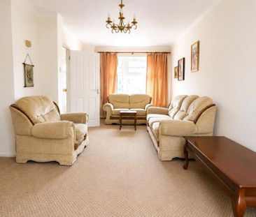 3 bedroom end of terrace house to rent - Photo 1