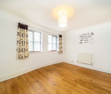 St. Augustines Avenue, CR2, London - Photo 2