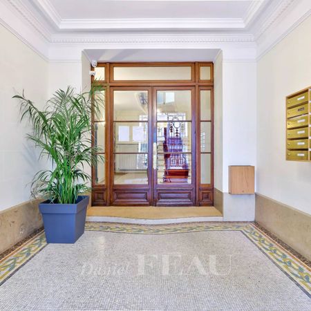 Location appartement, Paris 7ème (75007), 5 pièces, 118.1 m², ref 86487642 - Photo 4