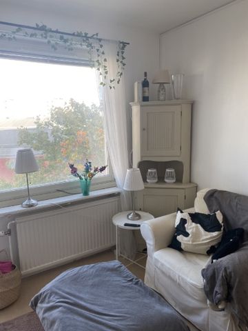 Mysig 1:a med balkong och morgonsol i centrala Vällingby! - Foto 5