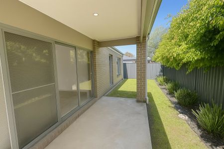 Modern Family Home with Comfort and Convenience! - Photo 3