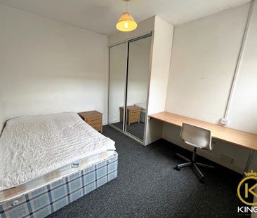 4 bedroom terraced house to rent - Photo 6