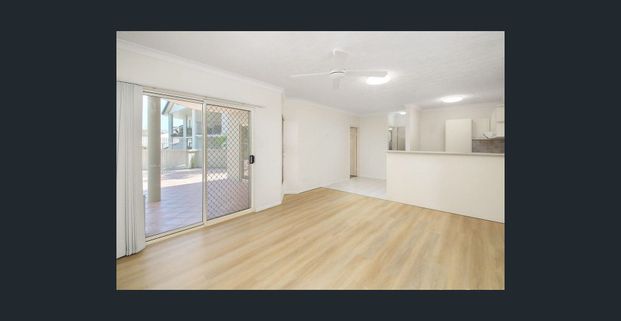 Prestigious 2-Bedroom Residence with Courtyard in Prime Yeronga Location - Photo 1