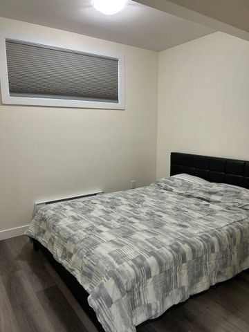 Kensington - FURNISHED 2 Bedroom Lower Unit - 156 Stromberg Cres - Photo 3