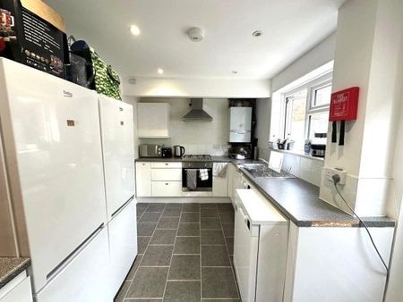 Warren Road, Winchester - Photo 3