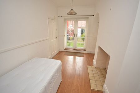 2 bed flat to rent in Stanhope Road, South Shields, NE33 - Photo 2