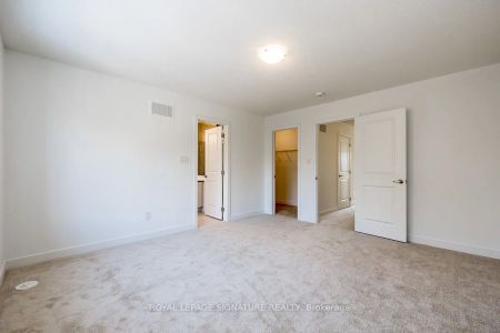 Condo Townhouse For Lease | S9052425 - Photo 5